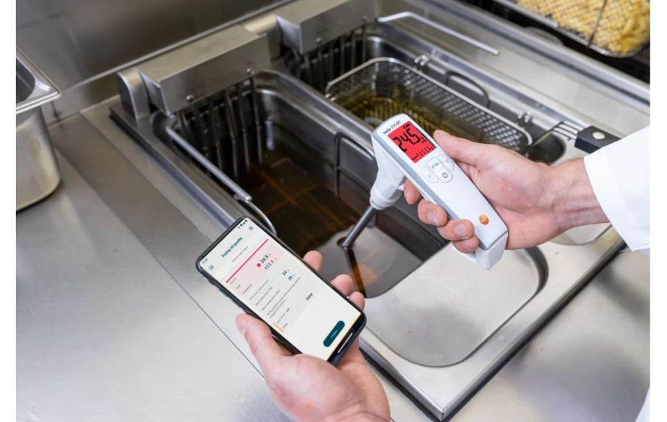 Testo 270 BT Bluetooth Kızartma Yağı Test Cihazı - Referans Yağ Dahil