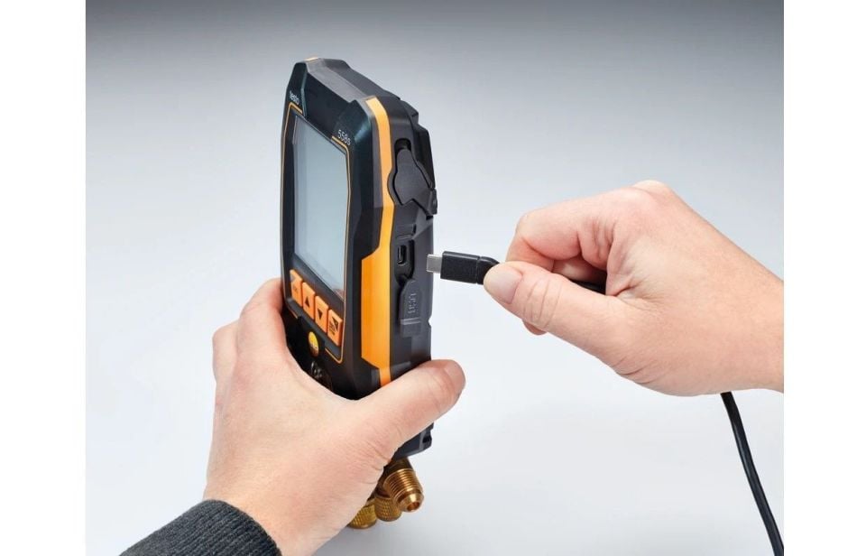 testo 558s Akıllı Vakum Seti - Kablosuz Sıcaklık ve Vakum Probları ve 4 Hortumlu Dolum Seti ile Akıllı Dijital Manifold